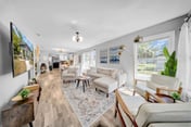 Bungalow by USF/Busch Gardens w Hot Tub & Fire Pit