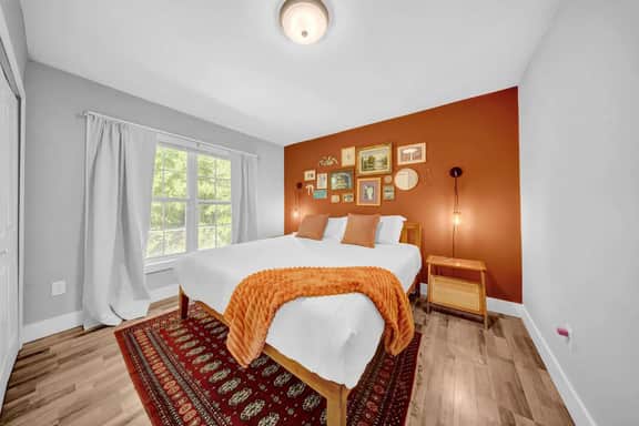 Bungalow by USF/Busch Gardens w Hot Tub & Fire Pit