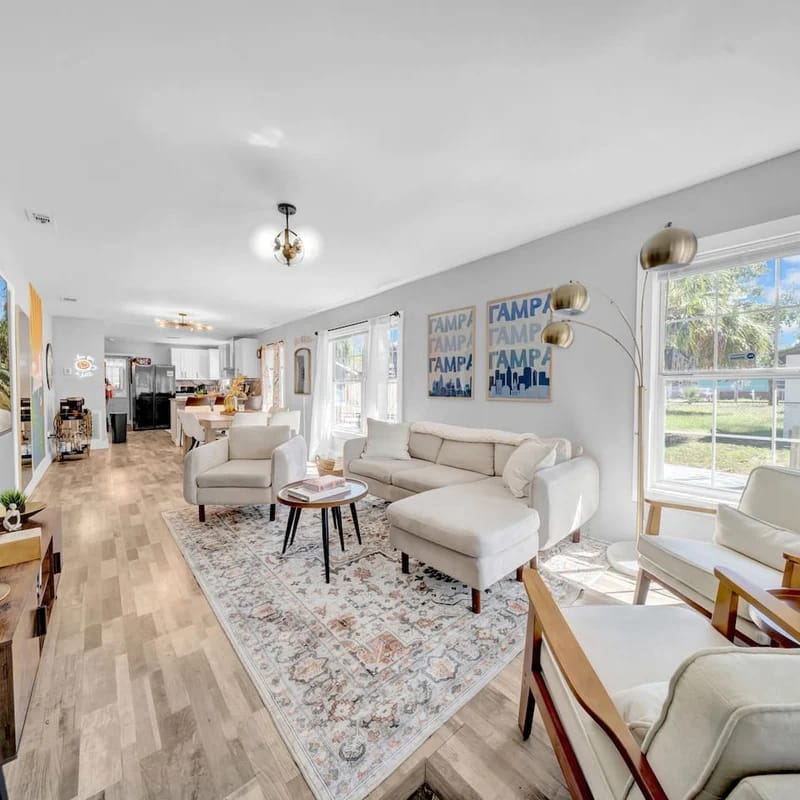 Bungalow by USF/Busch Gardens w Hot Tub & Fire Pit